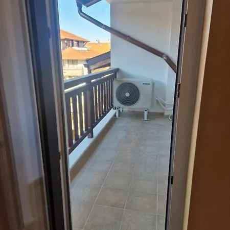 Royal Towers George Apartment, Next To The Gongola Apartment